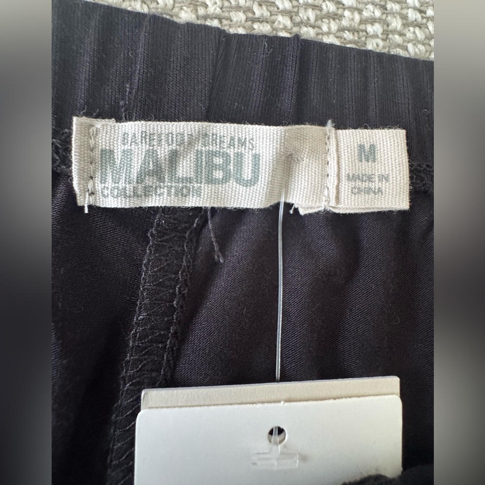 Women’s Barefoot dreams Malibu PJ set  Medium - Picture 4 of 12